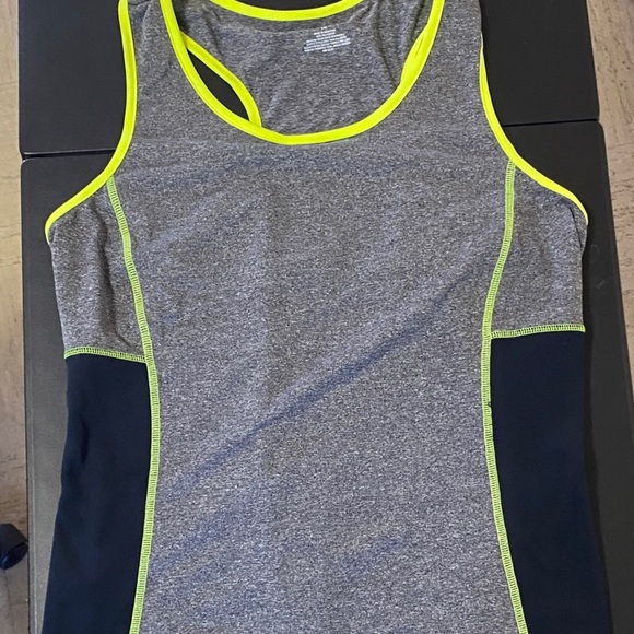Active Wear• Athletic Set• Gray/Black/Neon - Picture 4 of 4